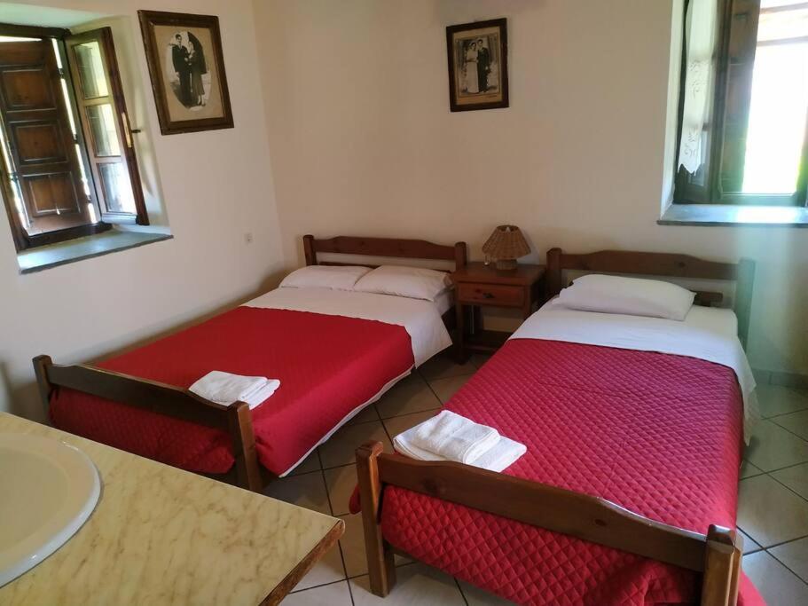 Postel nebo postele na pokoji v ubytování Little Graceland