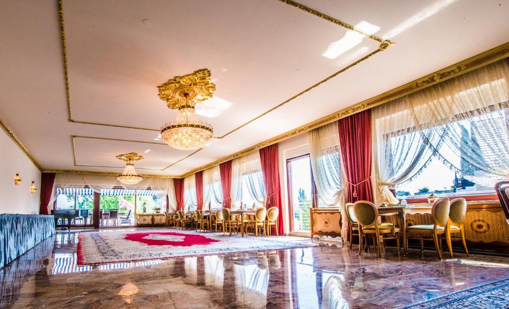 Posezení v ubytování Hotel am Yachthafen