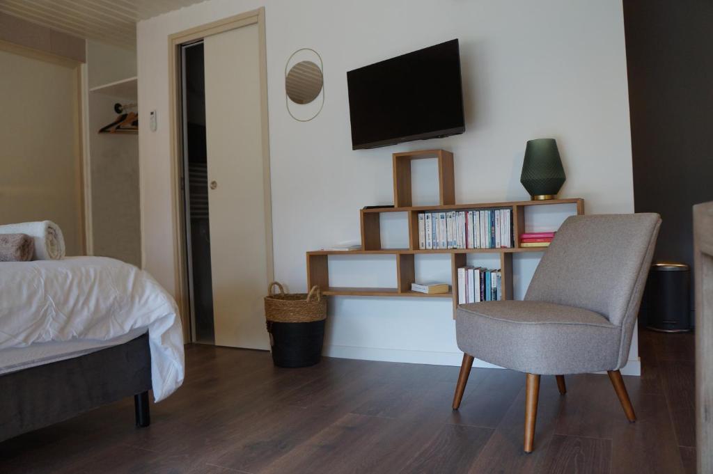 Postel nebo postele na pokoji v ubytování Mimis House