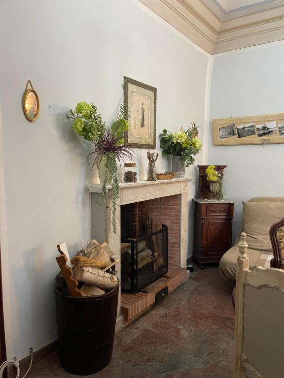 A seating area at La Casa sul Lungarno