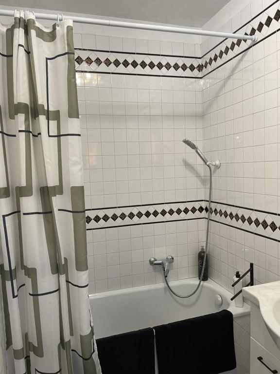 A bathroom at La Casa sul Lungarno