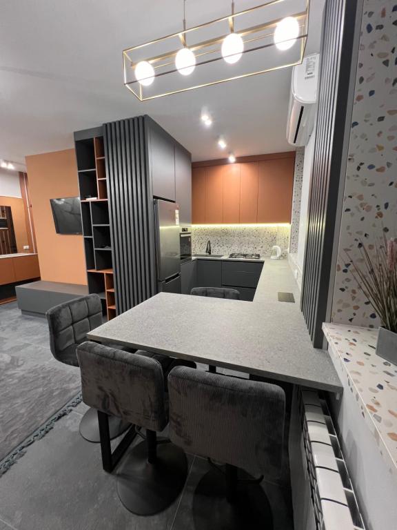 Ένα ή περισσότερα κρεβάτια σε δωμάτιο στο Здесь уютно