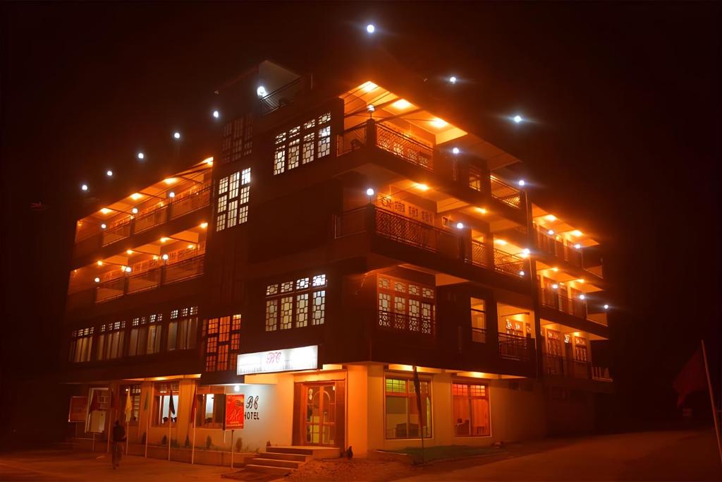 Baltistan Continental - Housity