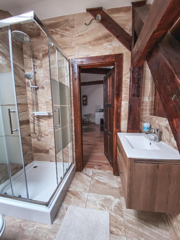 Blue Lotus Apartments - Resim 4