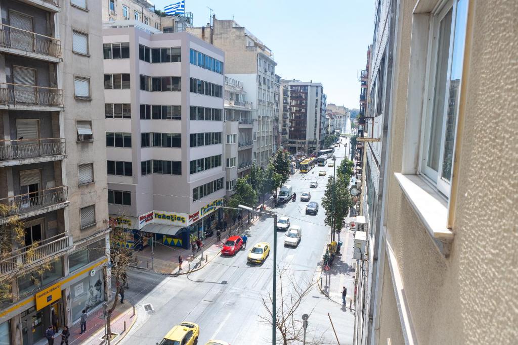 Nespecifikovaný výhled na destinaci Atény nebo výhled na město při pohledu z apartmánu