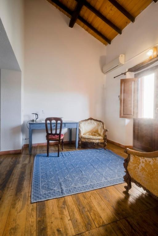 Casa Camboni-Dimora Storica Bed & Breakfast - 带阳台的小型套房