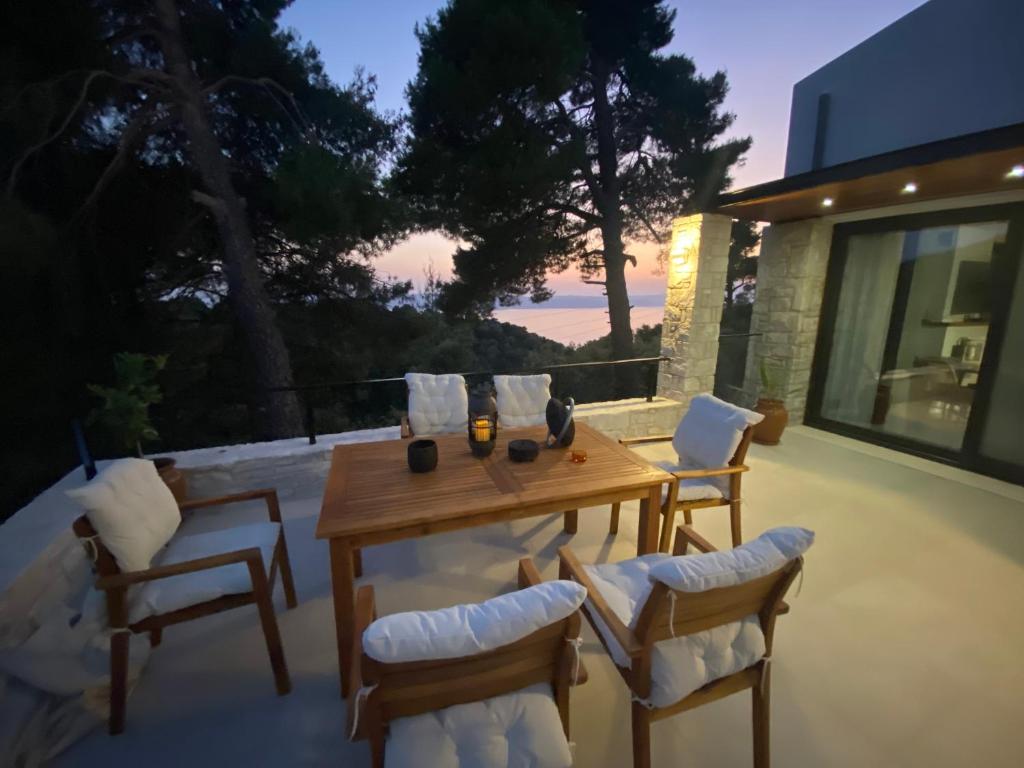 Balcon ou terrasse dans l'établissement Allure Luxury Villas 3&4 Serenity Retreat