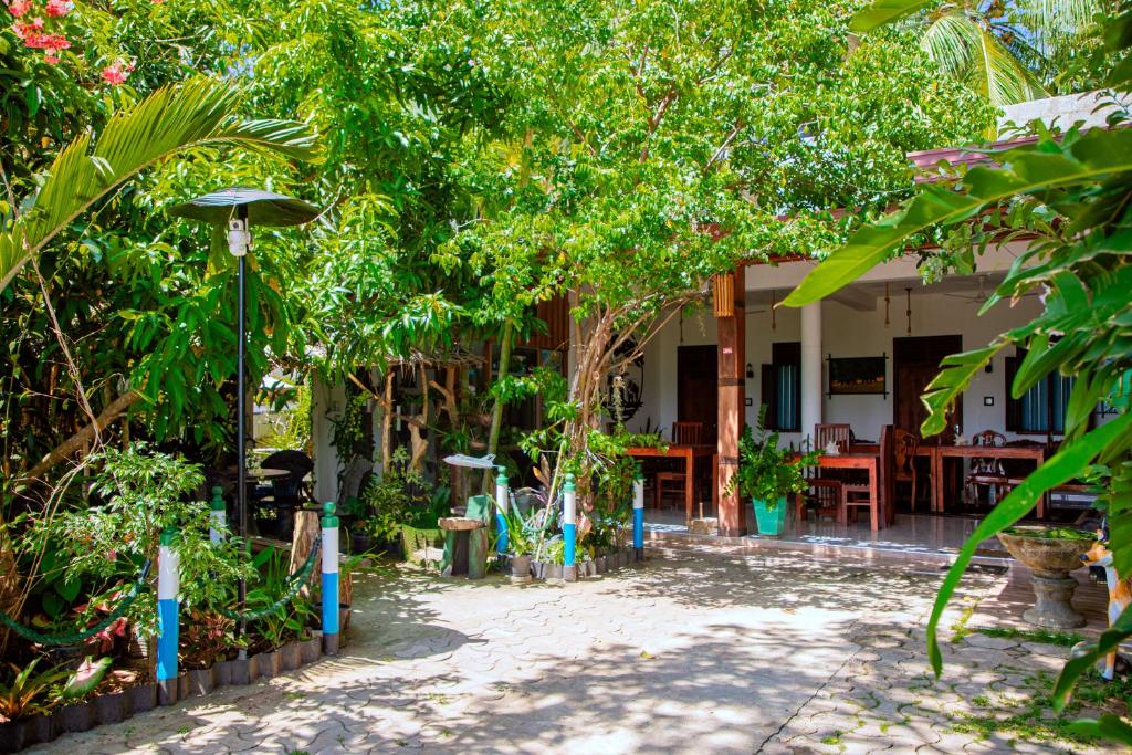 Zahrada ubytování New Cormorant Lake Resort & Yala Safari Place
