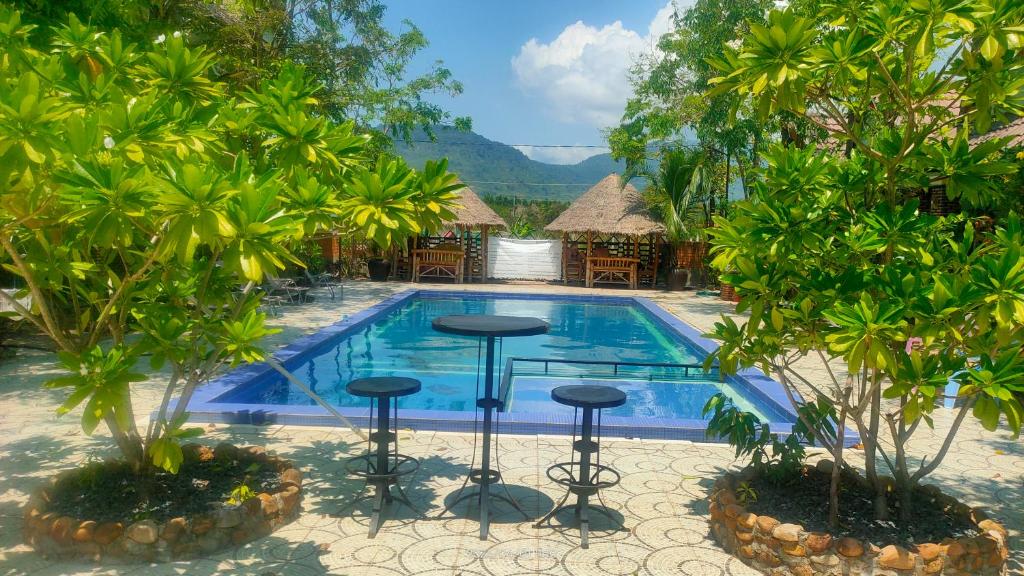 Bazén v ubytování Mabuhay Guesthouse Kampot nebo v jeho okolí