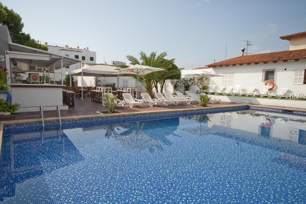 Guesthouse Hostal Montesol, Cala Ratjada, Spain - Booking.com