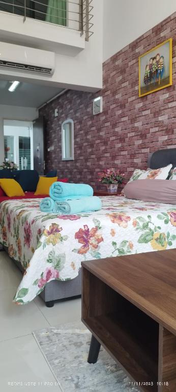 SofiaSuite16, Plaza Azalea, Shah Alam photo