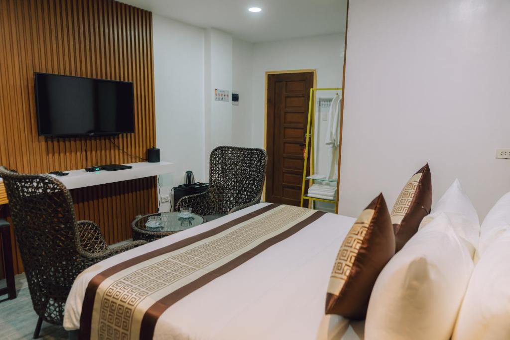 Shine Boutique Hotel - Deluxe King Room