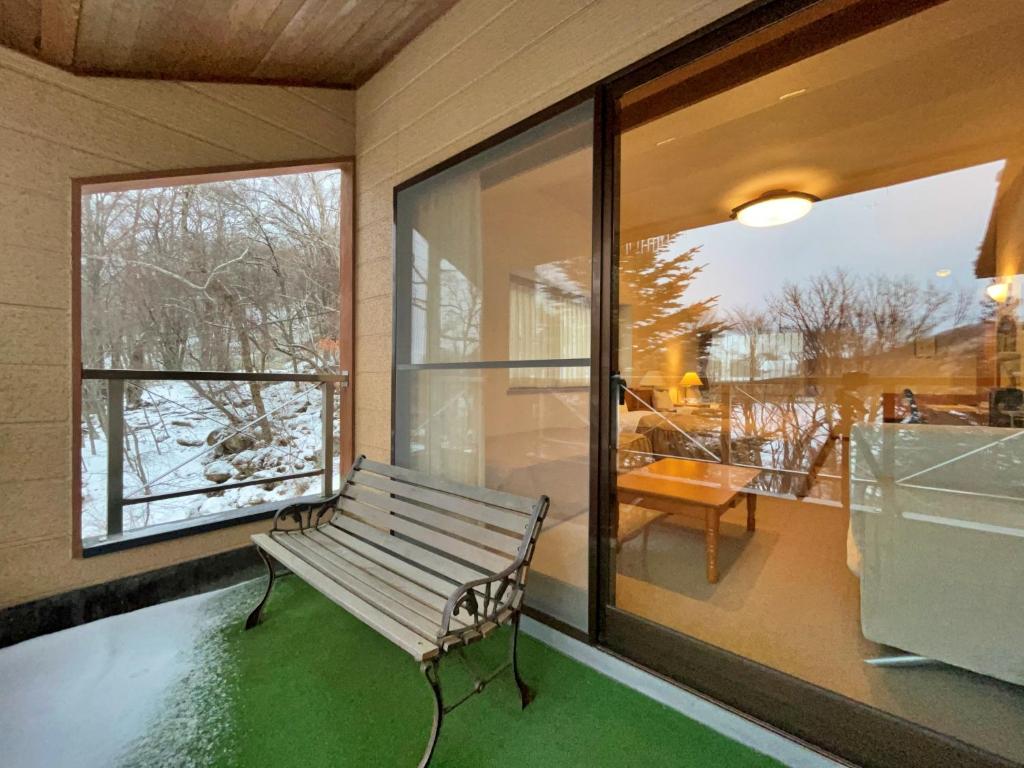 Fotografie z fotogalerie ubytování ペンション湖風 KOFU a lodging accommodation v destinaci Tatešina