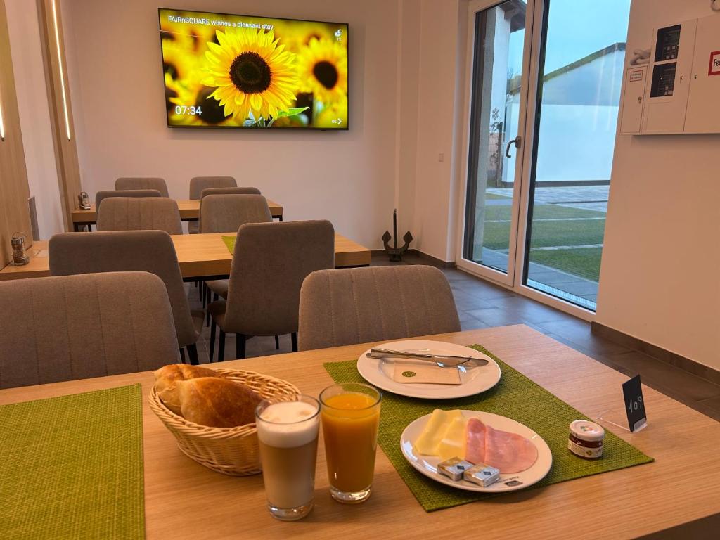 Jídlo v aparthotelu nebo okolí