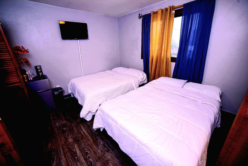 Postel nebo postele na pokoji v ubytování Cozy Private Room With Two Beds