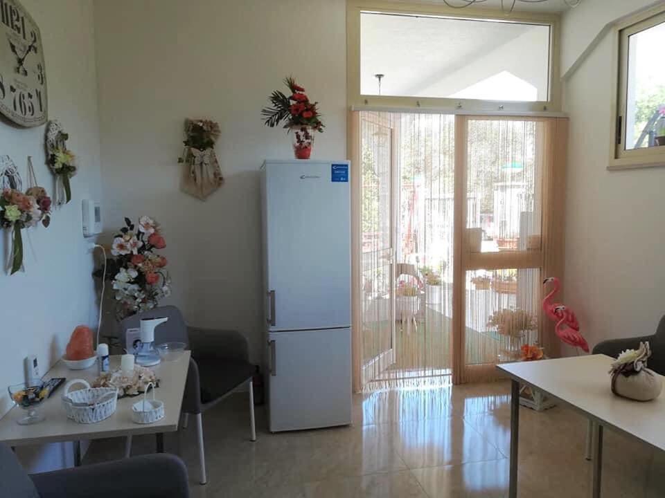A kitchen or kitchenette at Villa Milla