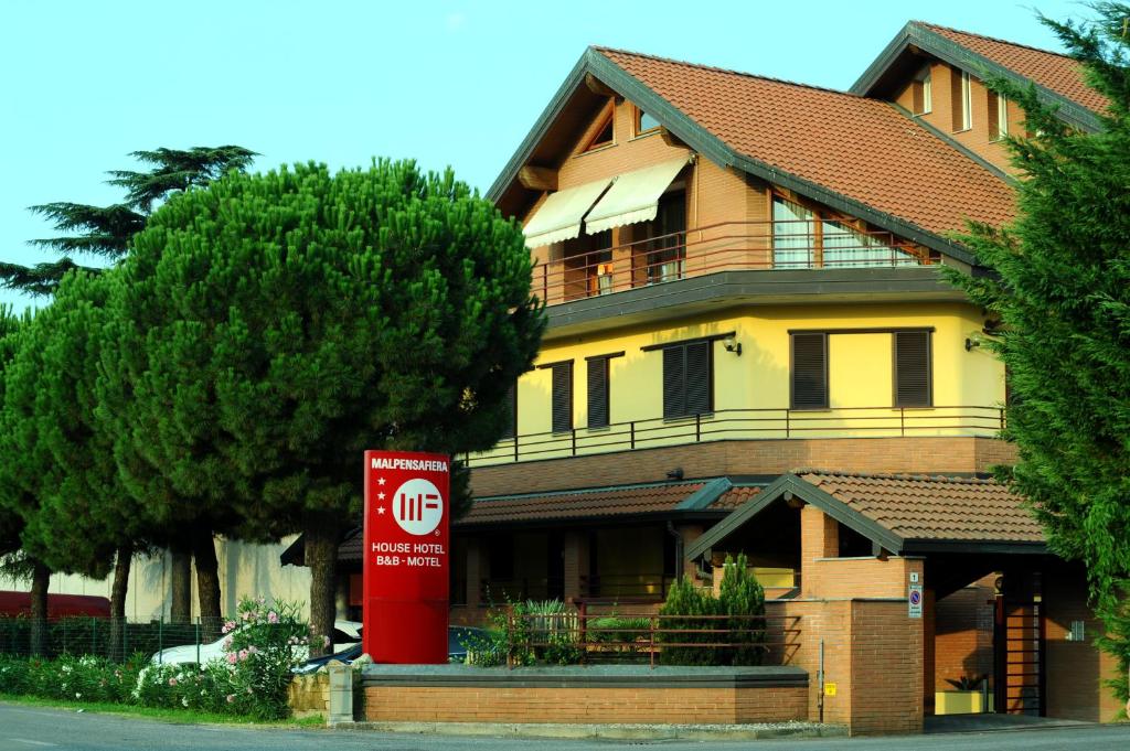 Hotel Malpensafiera
