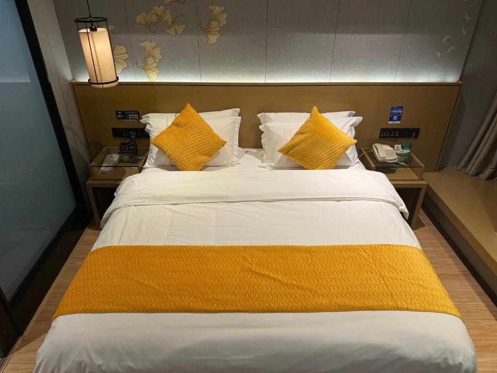 Orange Tree International Hotel Zhujiang New Town Huacheng Sqaure Branch - Free Shuttle Bus to Canton Fair Complex During Canton Fair Period - Superior King Room