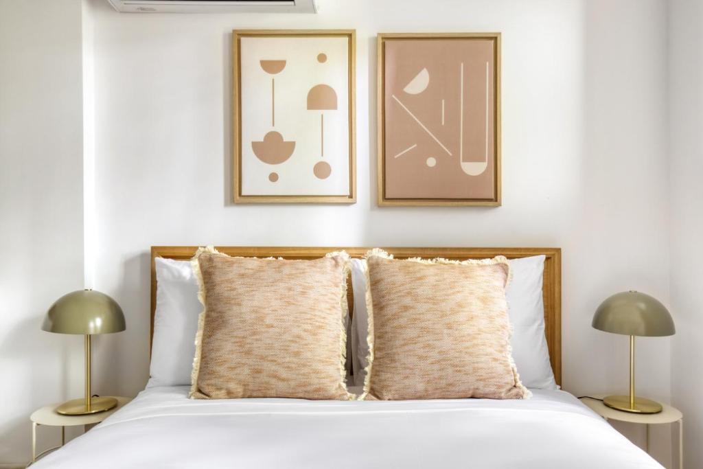 E Village Studio w WD nr Tompkins Sq Park NYC-878