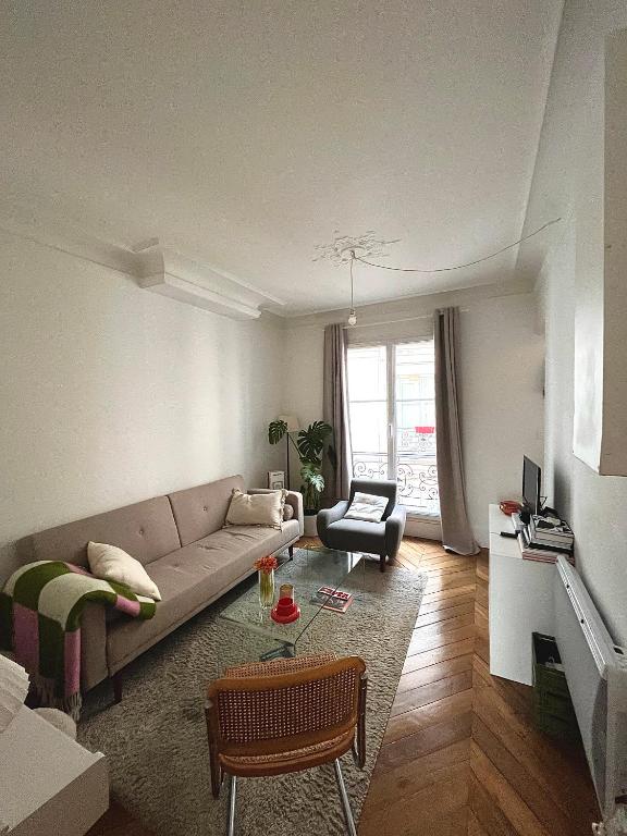 Photo de la galerie de l'établissement Appartement Haussmannien au cœur du 11e, à Paris