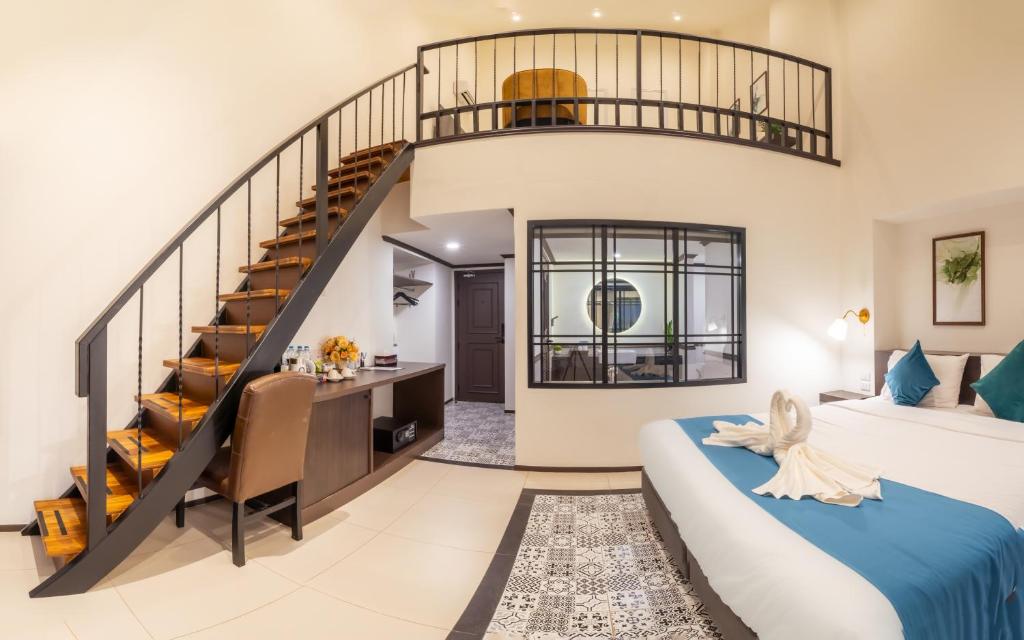 
Family Suite with Balcony
