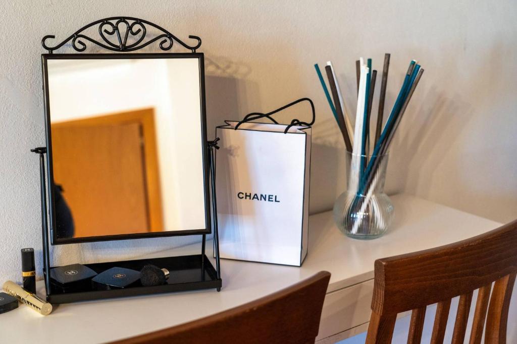 La Dimora nell'Anfiteatro Superior room and apartment Self check in Elevator Air Conditioning - 7