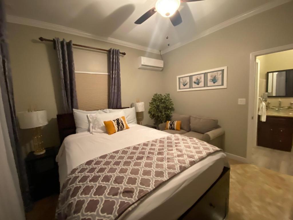 Katil atau katil-katil dalam bilik di Island Breeze Guest Suite