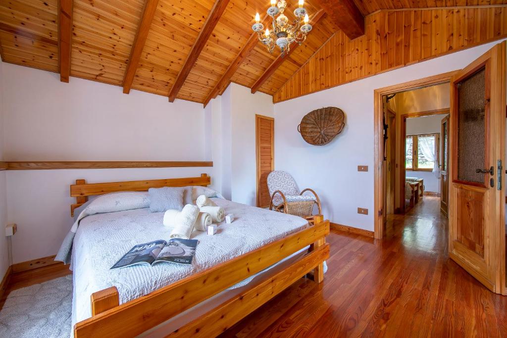 Posteľ alebo postele v izbe v ubytovaní Lake View Chalet - Happy Rentals