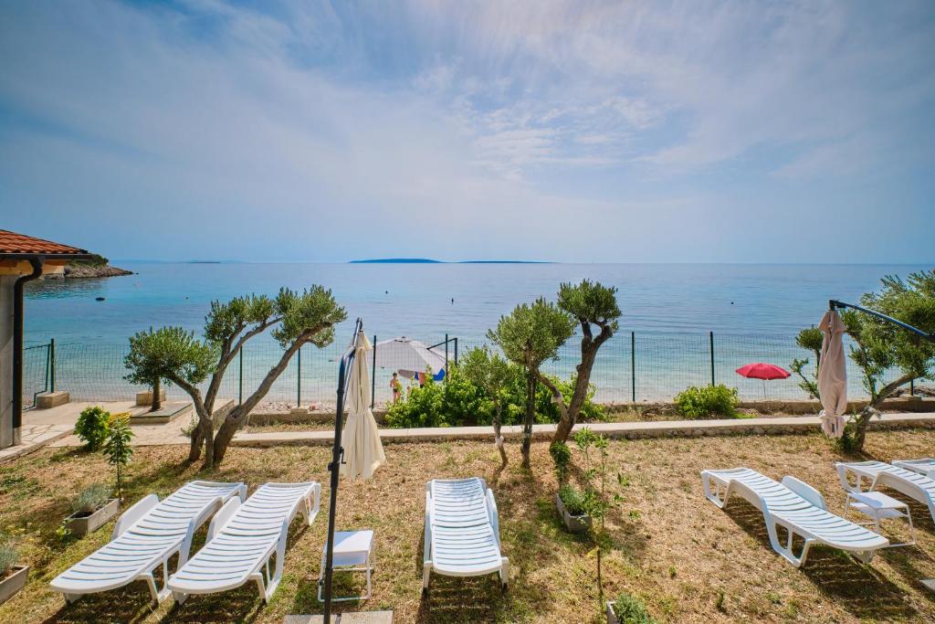 Gallery image of Apartments Alberta in Miholašćica