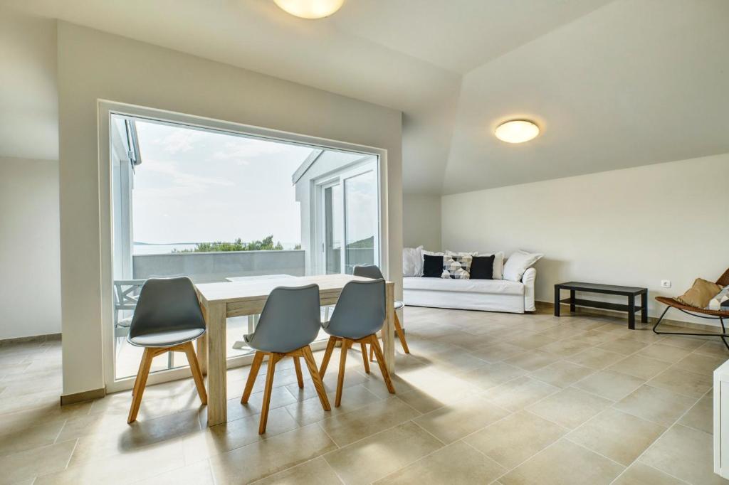 Χώρος καθιστικού στο Apartments Alberta