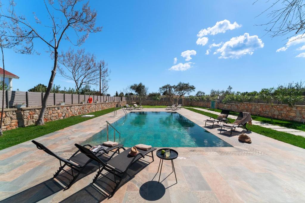 Bazén v ubytování Serenity Villas nebo v jeho okolí