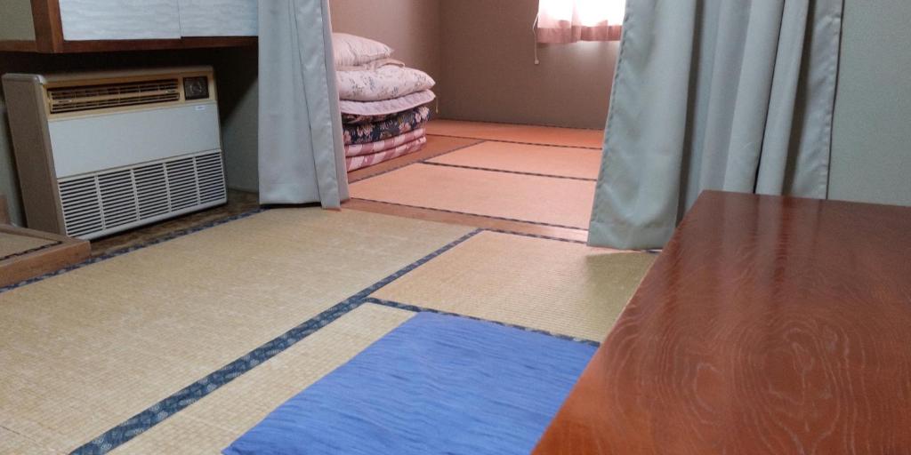 Onsen Minshuku Mako - 带共用浴室的家庭房
