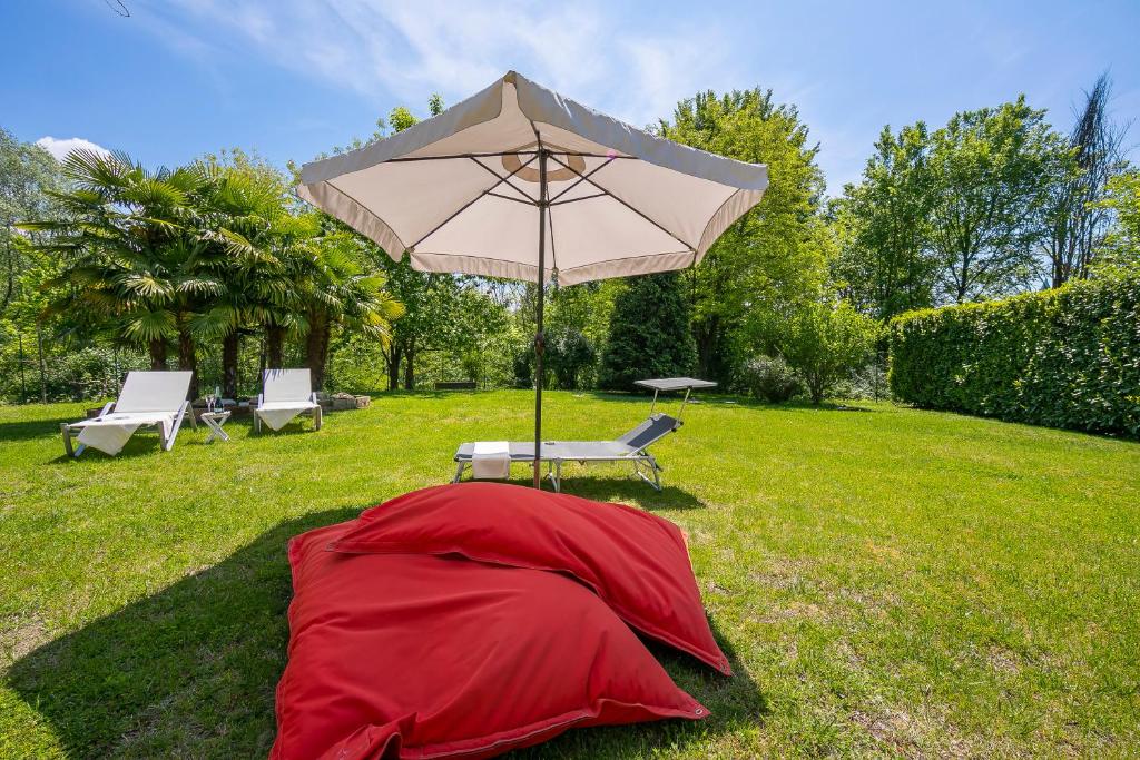 Ogród w obiekcie Villa La Dolce Vita - Happy Rentals