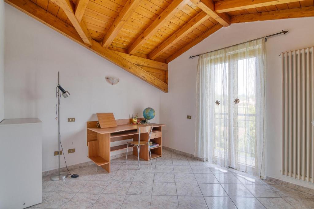 Zdjęcie z galerii obiektu Casa Maddalena Private Beach on request - Happy Rentals w mieście Cadrezzate