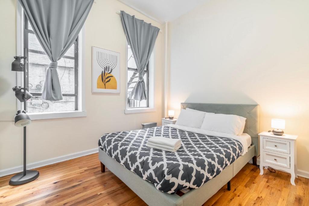 Cama o camas de una habitación en Cozy 2BD Stylish Home for Rent