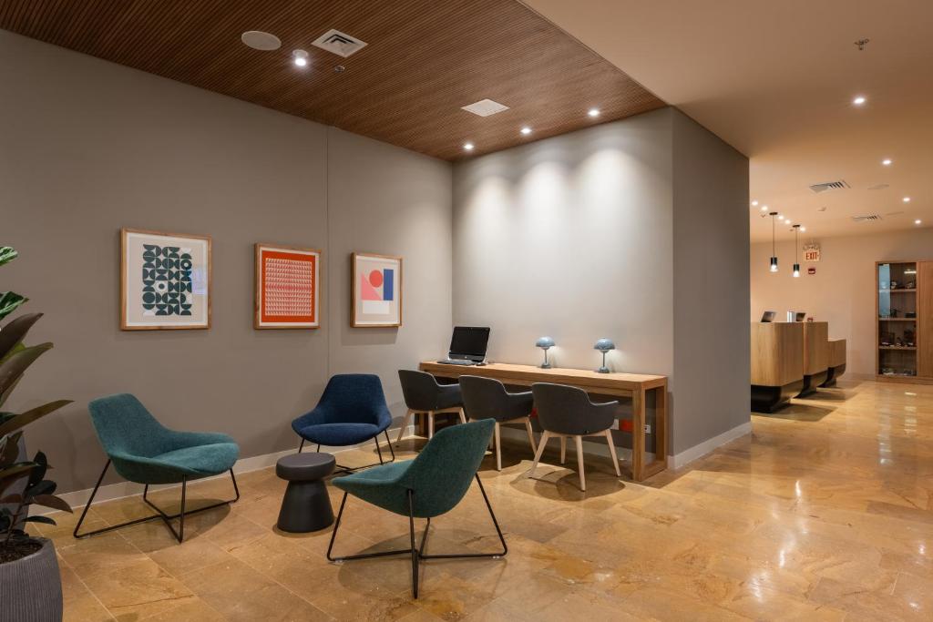 Posezení v ubytování Hotel Holiday Inn Express & Suites Medellin by IHG