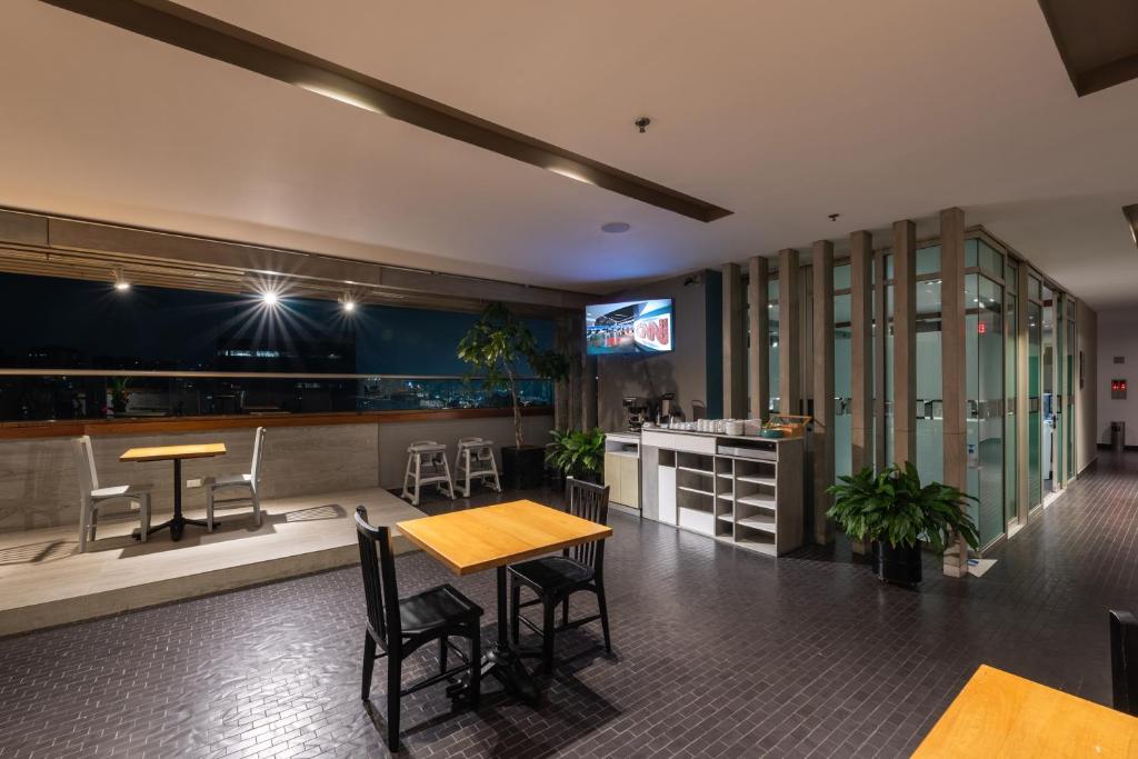 Posezení v ubytování Hotel Holiday Inn Express & Suites Medellin by IHG