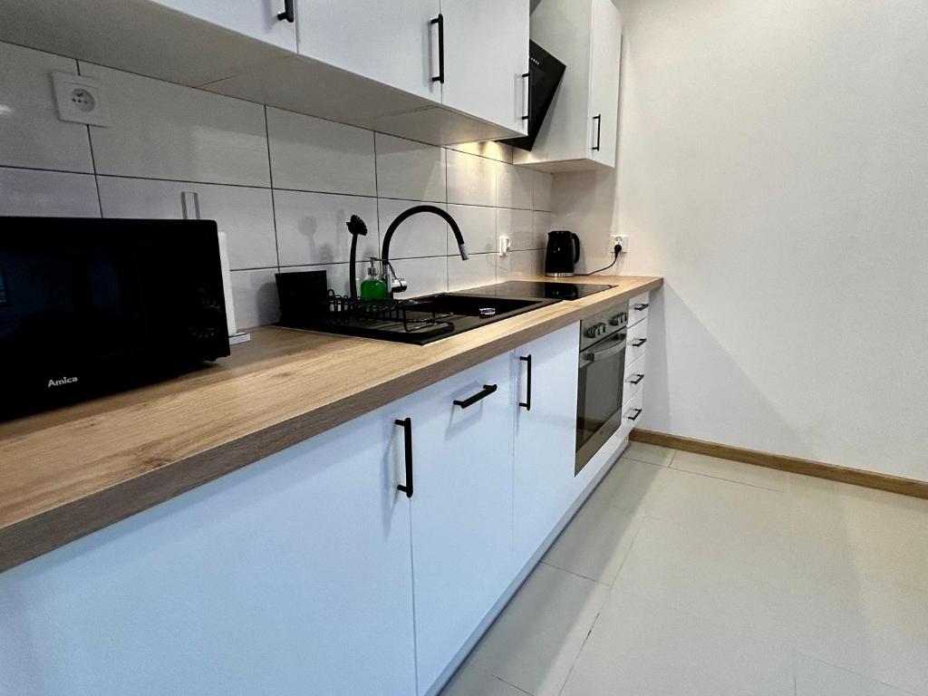 Island Modern Box Apartment - 7