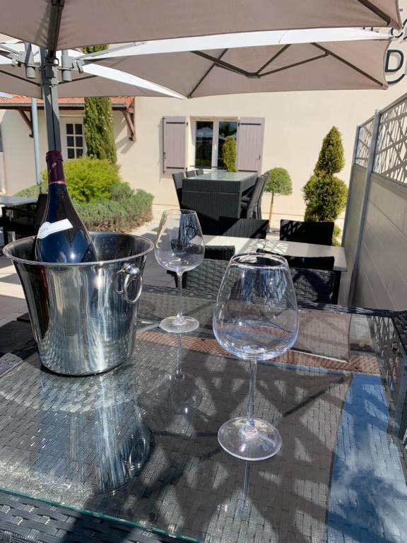 Posezení v ubytování Hôtel Le Clos Badan