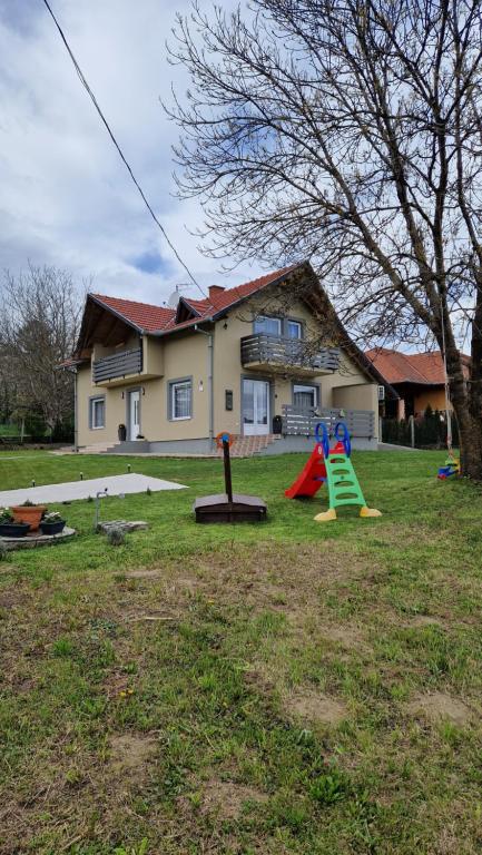 Zahrada ubytování Silence Apartmanház Zalakaros