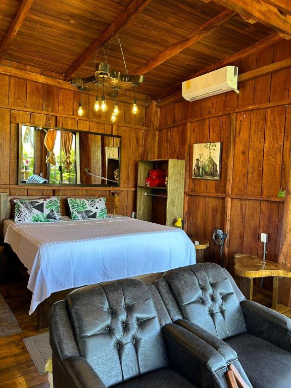 Postel nebo postele na pokoji v ubytování Casa Torre Eco- Lodge