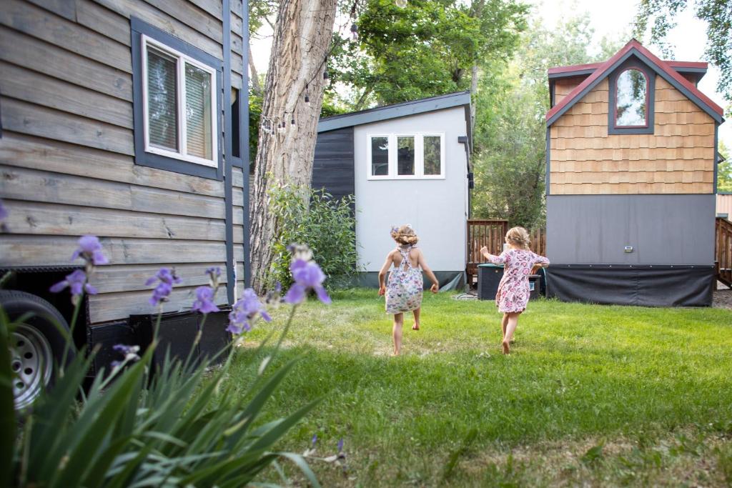 Děti v ubytování WeeCasa Tiny Home Resort