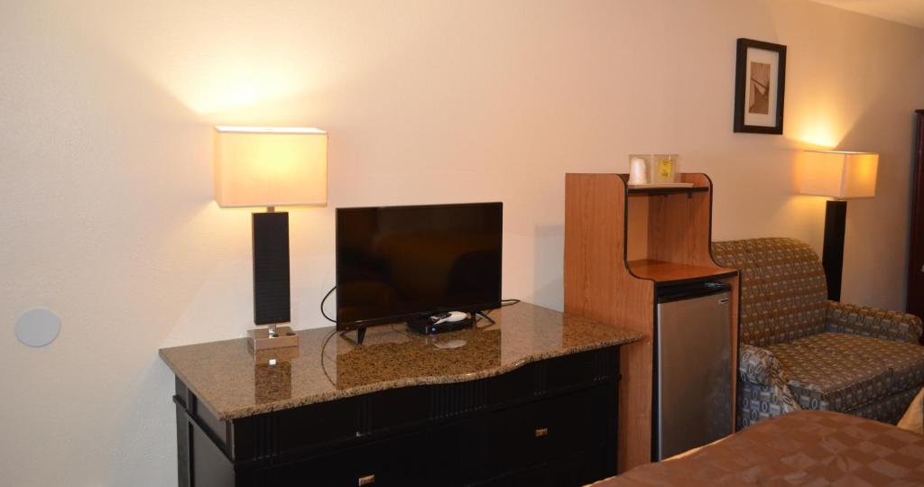 Enfield Inn - Double Room With Two Double Beds - Smoking