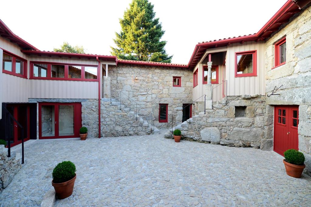 O edifício em que the country house se localiza