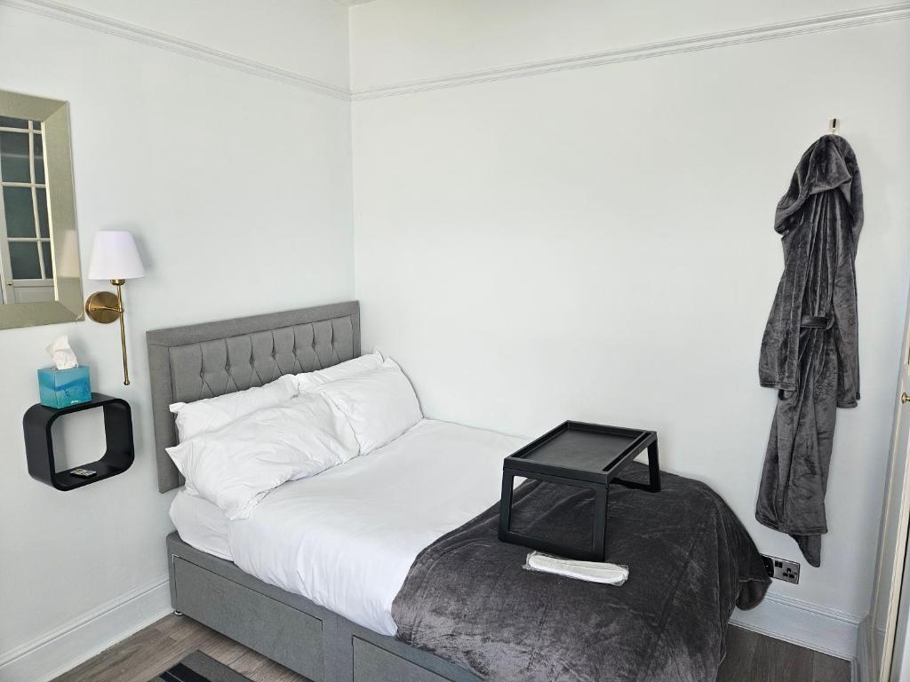 Prime Location Room Stay