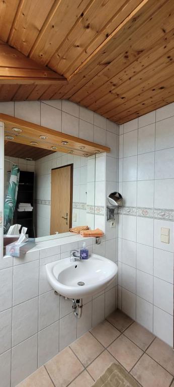 Koupelna v ubytování Edelweiss Appartment