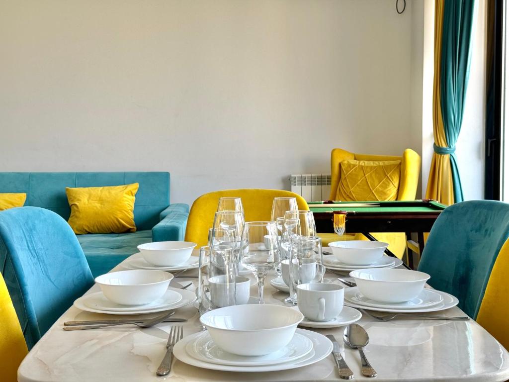 Full Comfort Apartment at Chavchavadze - Two-Bedroom Apartment