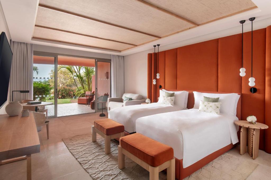 Cama o camas de una habitación en The Ritz-Carlton Tenerife, Abama