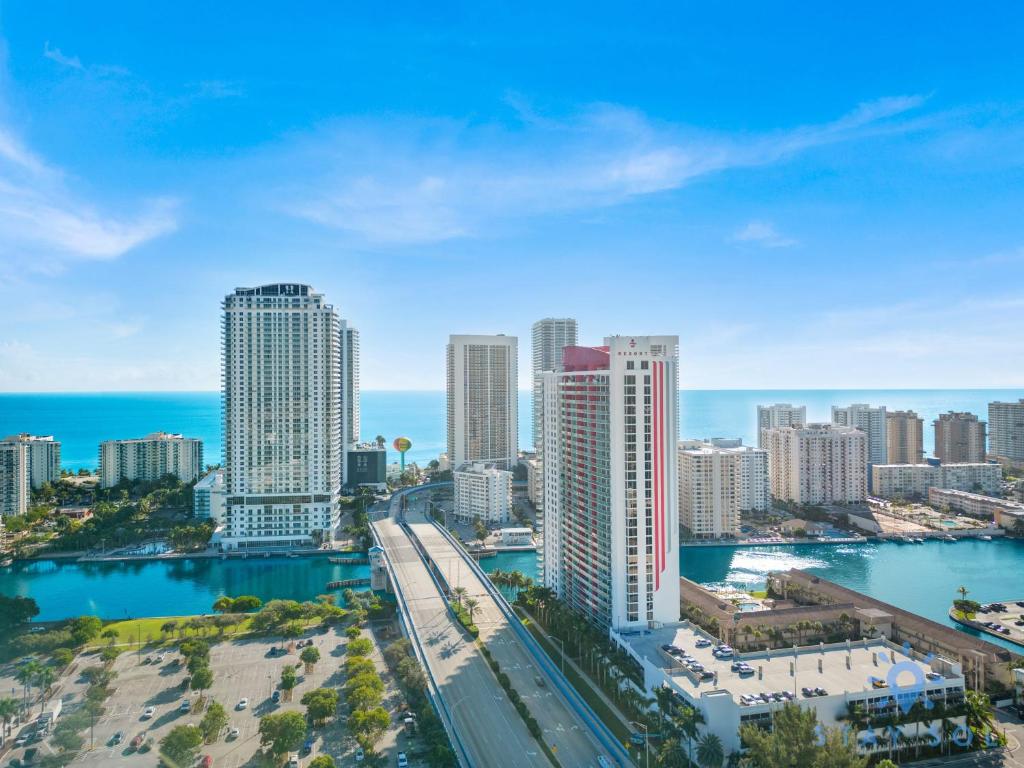 Nespecifikovaný výhled na destinaci Hallandale Beach nebo výhled na město při pohledu z penzionu – hostince