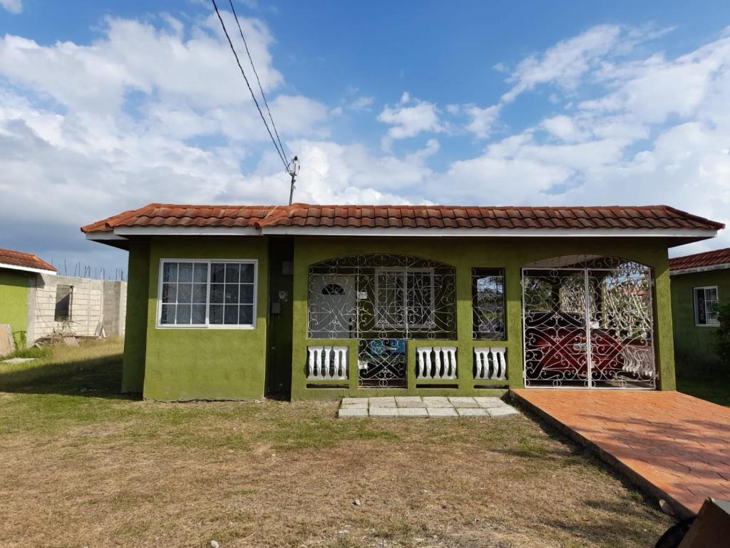 Seville Meadows 3 Johns Road Spanish Town, Spanish Town (updated